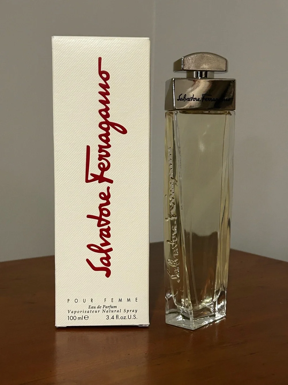 Salvatore Ferragamo Pour Femme Eau de Parfum - Picture 1 of 4